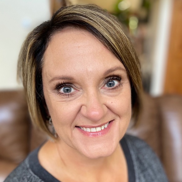 Meet your Posher, Joette - Picture 1 of 1